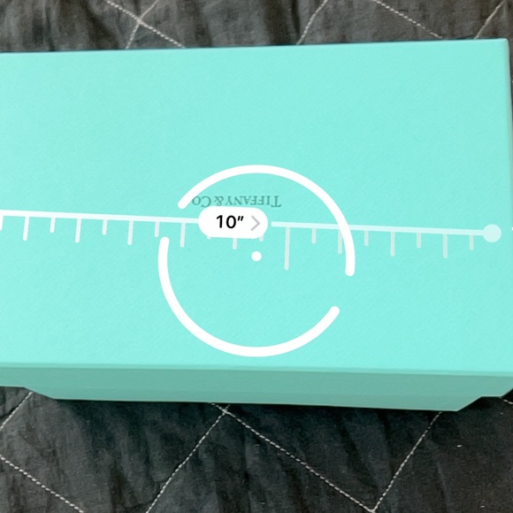 Large Tiffany’s gift box, bag and ribbon - Picture 6 of 8